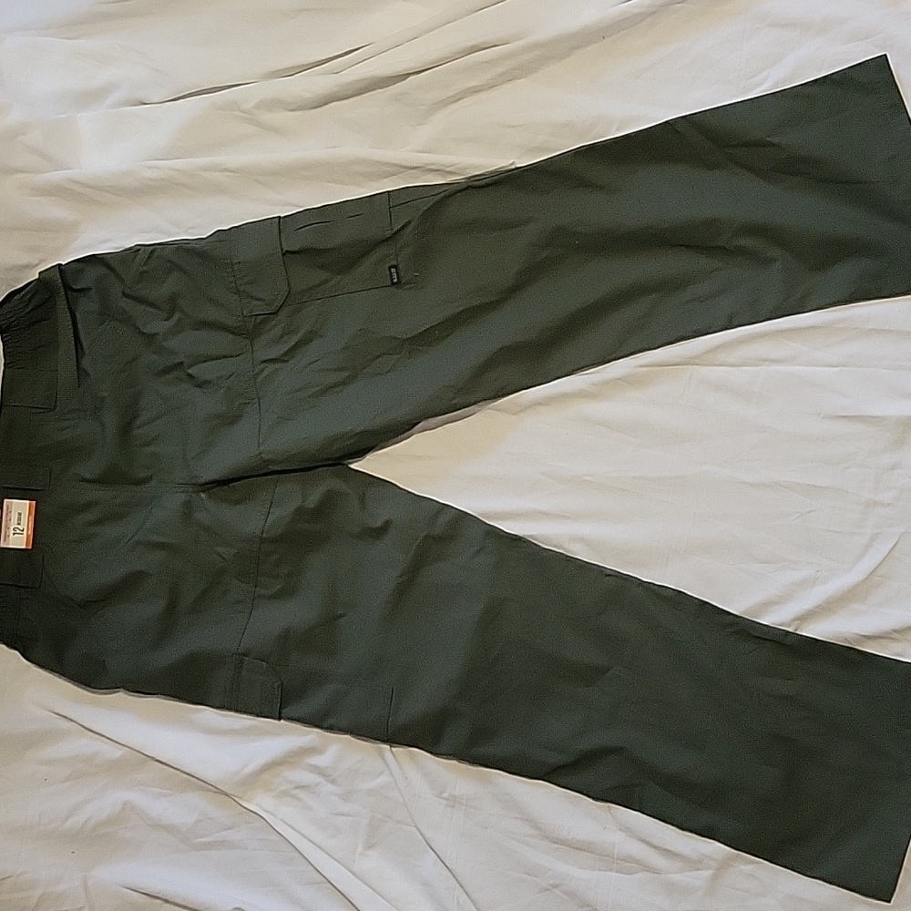 Womens Green Cargo Pants - Picture 4 of 5